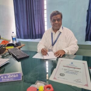 Dr. Seemikeri Chandrakant Yalaguradaryy Head